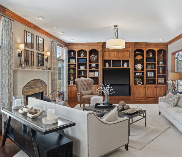 A Lake Country Gem Elegantly Designed, Meticulously Maintained